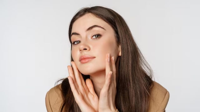 Adding a tablespoon of ghee to your meals can improve skin hydration