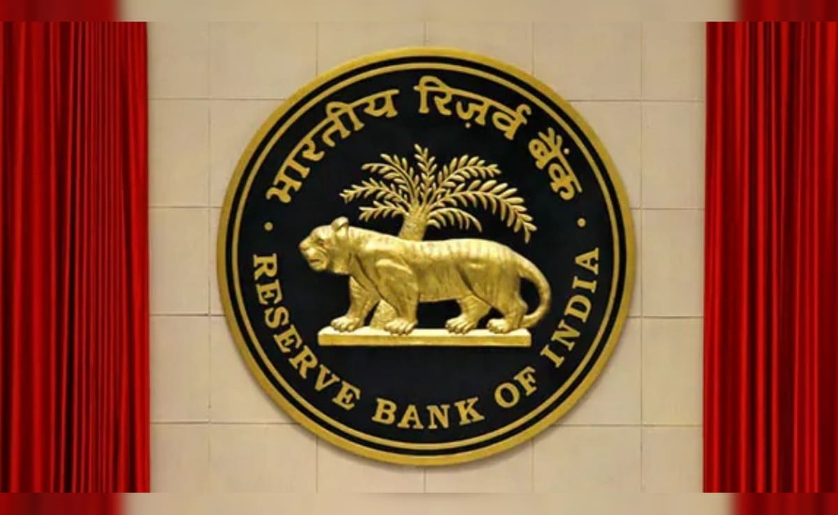 RBI Rules: पुराने 500 और 1000 के नोटों को बदलने को लेकर आया नया नियम? जानिए क्या है सच्चाई