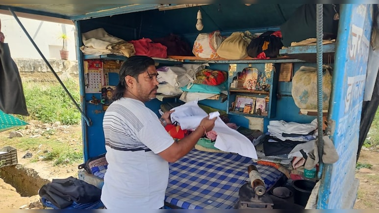 10 रुपये प्रत&zwj;ि जोड़ी कपड़े प्रेस करने वाला न&zwj;िकला 598 करोड़ का कारोबारी, IT का नोट&zwj;िस देख बढ़ा शुगर-BP&nbsp;