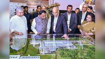 Majhi, Vaishnaw Unveil India's First Advanced 3D Chip Packaging Unit In Bhubaneswar