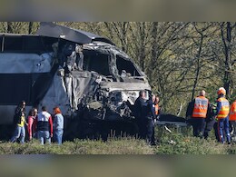 फ्रांस में हाई-स्पीड ट्रेन और सेना के हथियार लेकर जाते ट्रक में टक्कर, बड़े हादसे में ड्राइवर की मौत