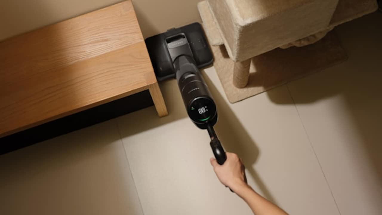 Full vs handheld vacuum cleaner which is better to keep your home spotless