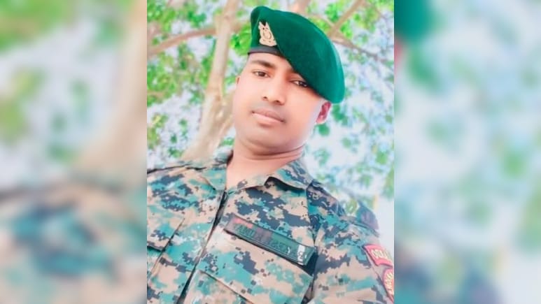 बिहार: औरंगाबाद का CRPF जवान शहीद, चाईबासा में नक्सल ऑपरेशन के दौरान गई जान