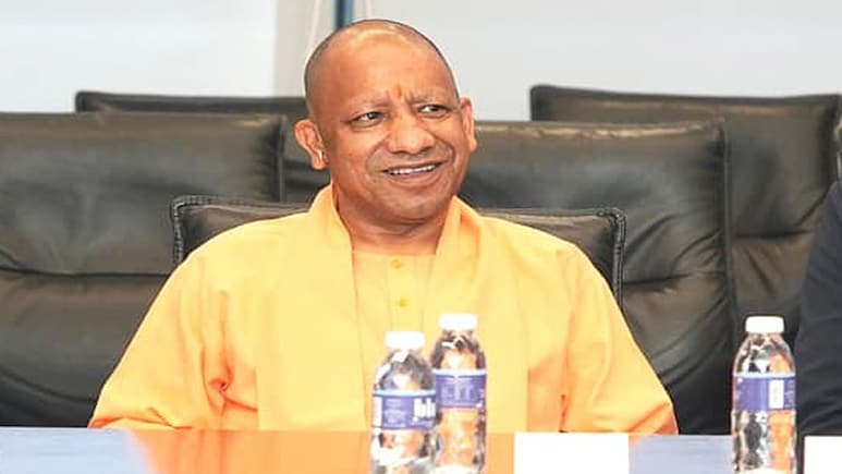 होमगार्ड भर्ती परीक्षा यूपी: नकल करने वालों को योगी की चेतावनी, अफवाह फैलाने पर भी मिलेगी सजा