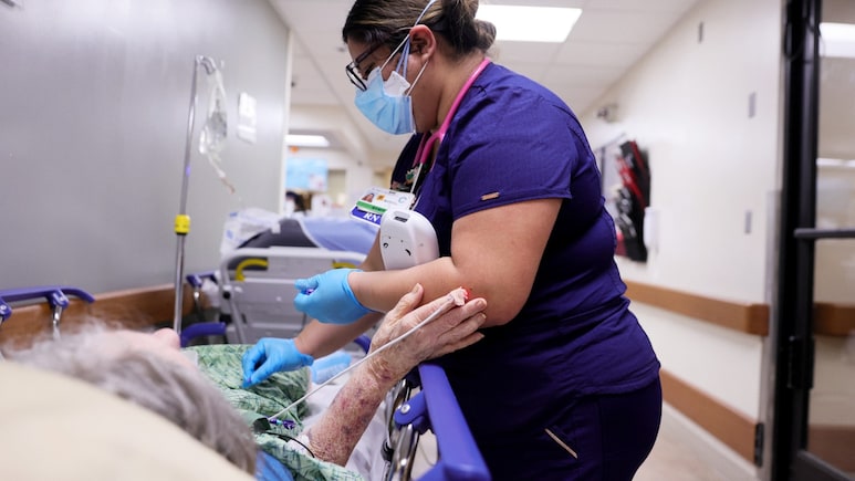 Covid Virus May Spread More Widely By Turning Lung Cells Into Targets, Study Says