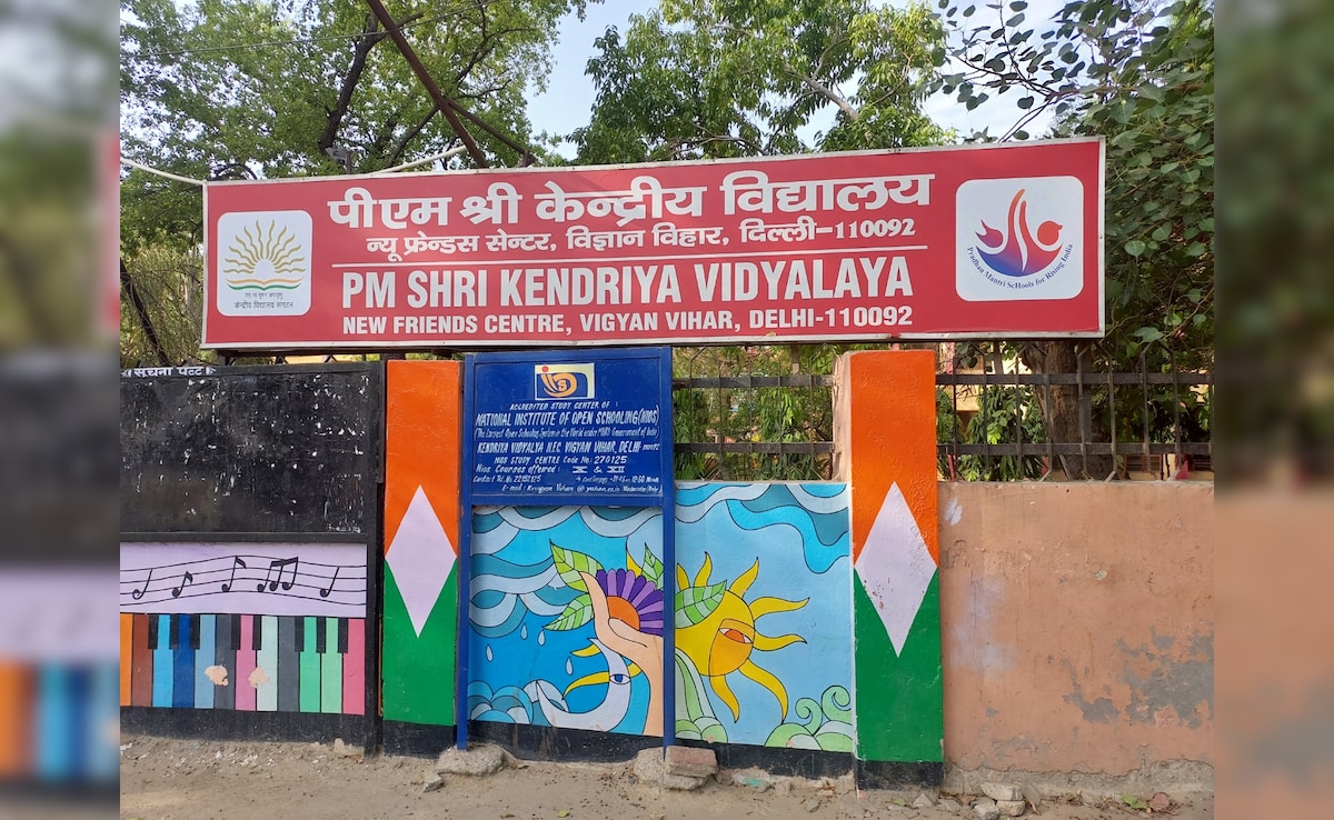 8th Pay Commission: Govt Teachers' Body Expects Rs 50,000 Basic Wage, Annual Increments