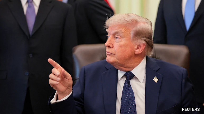Trump Tells Aides To Prep For Lengthy Hormuz Blockade: Report