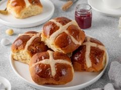 Tradition Hot Cross Easter Buns Recipe