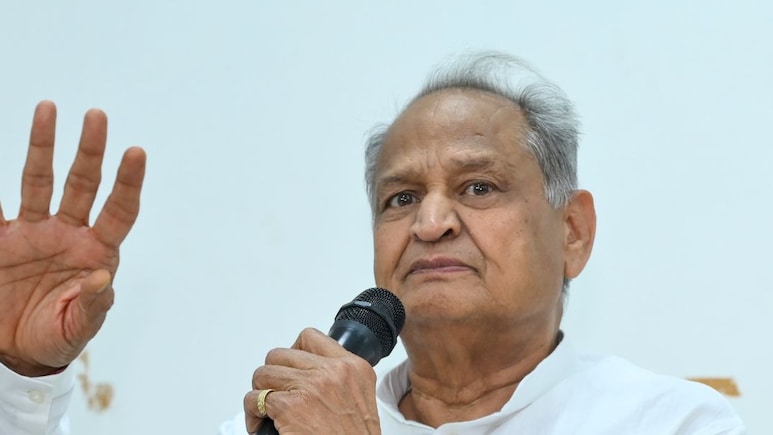 अशोक गहलोत ने कहा- सीएम भ्रामक भाषण दे रहे, दो दिन बाद भी नहीं बता रहे पचपदरा रिफाइनरी में दुर्घटना क्यों हुई