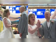 शादी हो तो ऐसी! न कोई पैलेस, न महंगी ड्रेस...मुसाफिर बने बाराती और स्टेशन बना मंडप