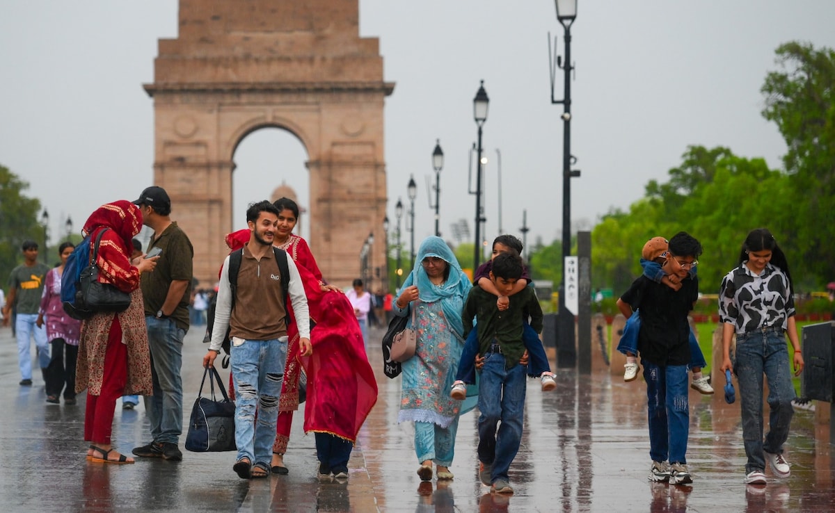 Weather Today: दो दिन की बारिश से लुढ़का पारा, NCR से लेकर भोपाल तक मौसम कूल-कूल, अप्रैल में अभी और बारिश होगी