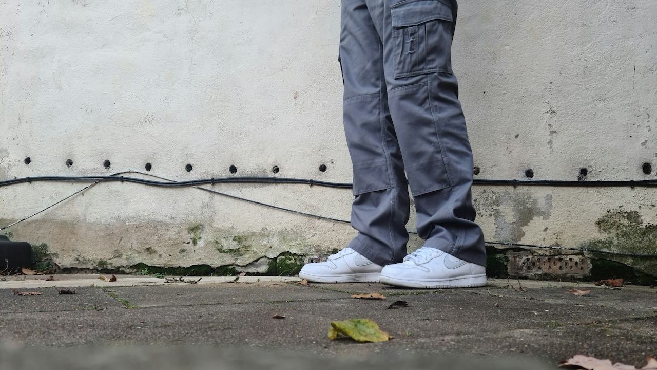 How to style cargo pants so they dont look bulky