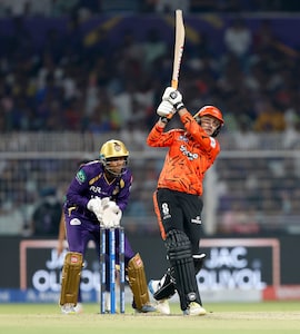 KKR vs SRH LIVE Updates, IPL 2026: 6,6,4,4,4 - Abhishek Sharma Takes Down T20 World Cup Winner; Travis Head Departs