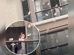 आसमान से बरसे गुलाबी नोट! बालकनी से महिला ने लुटा दिए 1.5 करोड़, लूटने वालों की लग गई लॉटरी