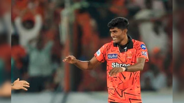 IPL 2026: बुमराह को पड़ रहे छक्के पर छक्के, पर बिहार के लाल की गेंद पर कोई जड़ नहीं पा रहा सिक्स, कौन है वह?