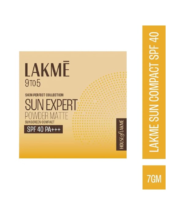 Click here to buy: Lakmé Sun Expert Ultra Matte SPF 40 Compact