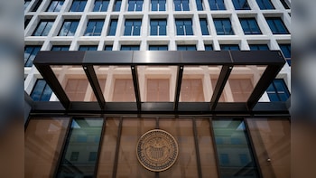 Fed Minutes Show Officials Saw Two-Sided Risks From Iran War