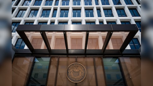 Fed Minutes Show Officials Saw Two-Sided Risks From Iran War