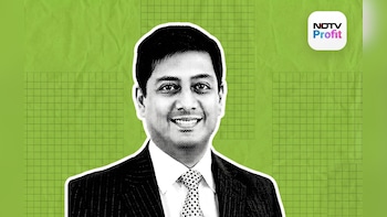 Kotak AMC's Harsha Upadhyaya Shares Trading Strategy Amid Iran War Volatility, Picks Safest Sectoral Bet