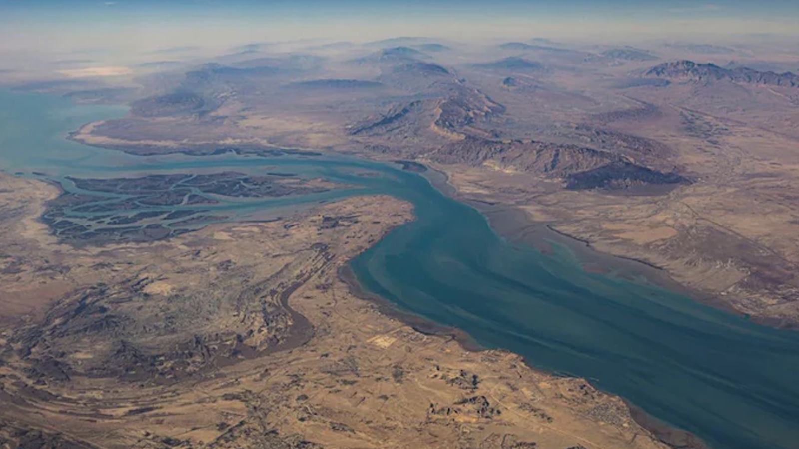 Hormuz Blockade Under Scrutiny: Iran Still Exporting Oil Despite US Claims of Success