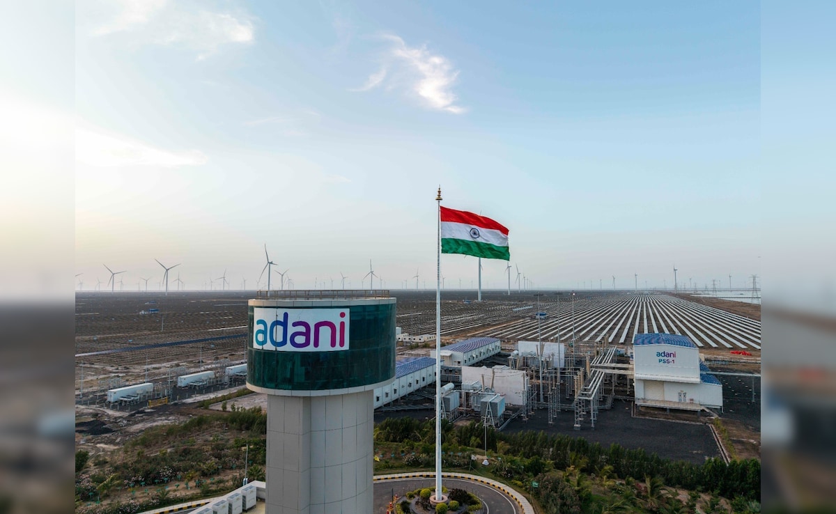 अदाणी ग्रीन एनर्जी ने रचा इतिहास, CareEdge-ESG रेटिंग में 87.3 स्कोर के साथ बनाया नया रिकॉर्ड