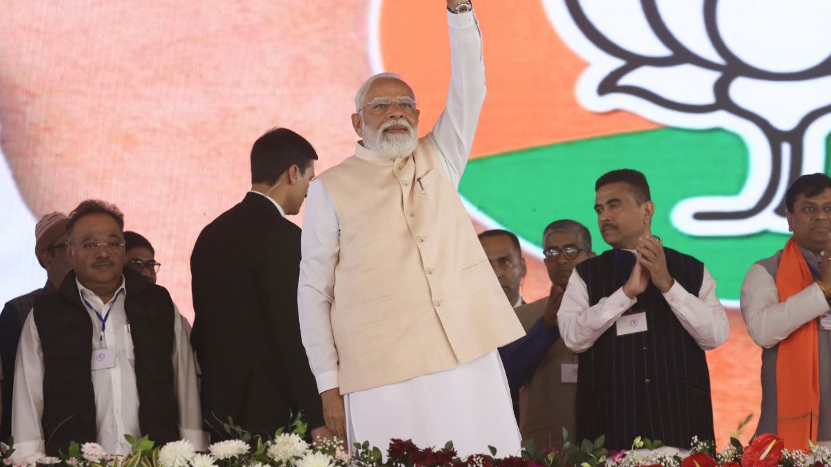 गुंडागर्दी खत्म करने से लेकर घुसपैठियों की विदाई तक... PM मोदी ने बंगाल के मतदाताओं को दे दी ये 6 बड़ी गारंटी