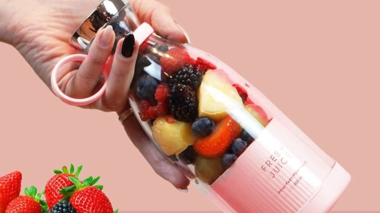 Stay refreshed this summer with portable blenders under ₹1000 for smoothies and juices