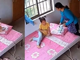 Viral Video: मोबाईल बघत होती चिमुकली, अचानक जे घडलं ते फारच भयंकर... थरकाप उडणारे CCTV फुटेज