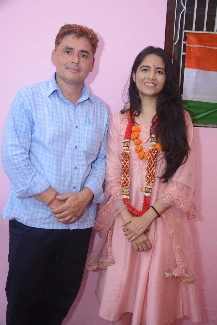 IAS Riya Saini Success Story Varanasi Posting AIR 22 upsc up ias Officers IAS Riya Saini Success Story Varanasi Posting AIR 22 upsc up ias Officers