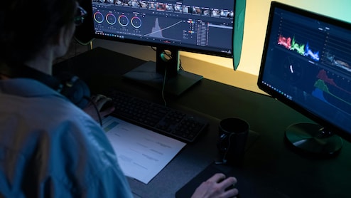 डिग्री नहीं, अब हुनर की है कीमत, ये 5 स्किल्स जिनसे कमा सकते हैं घर बैठे 1 लाख से ज्&zwj;यादा रुपये