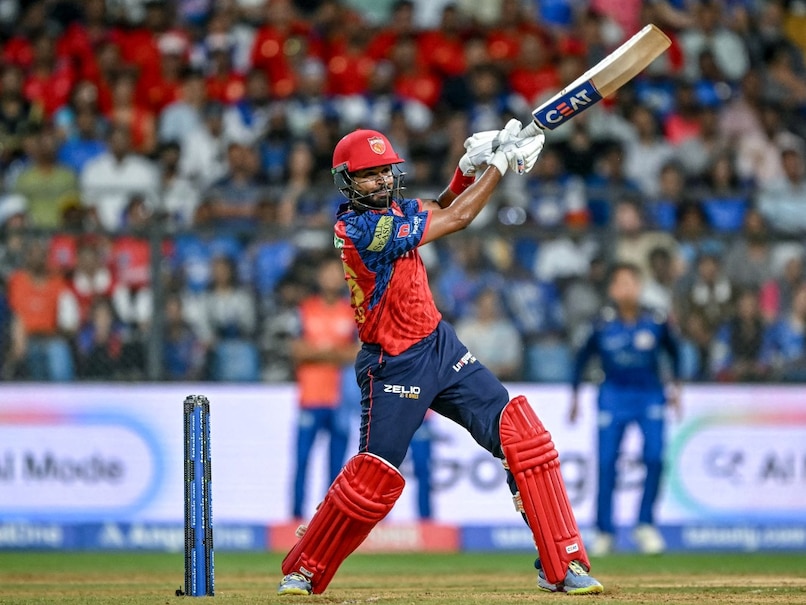 'Bowlers Must Evolve': Shane Bond's IPL 2026 Warning Comes True Amid Run Fest