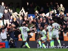 Manchester City Pile Pressure On Arsenal With Thumping 3-0 Win Over Chelsea