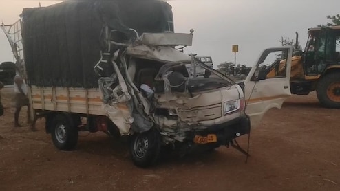 8 Pilgrims Killed, 12 Injured In Pick-Up Truck-Tanker Collision In Andhra