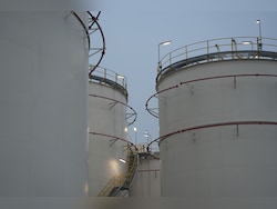 Iraq Tells Buyers To Collect Crude As Its Oil Can Cross Hormuz