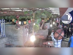 धर्मशाला के मैक्सिमस मॉल में हुड़दंगियों का तांडव, 'चाय सुट्टा बार' आउटलेट में तोड़फोड़  