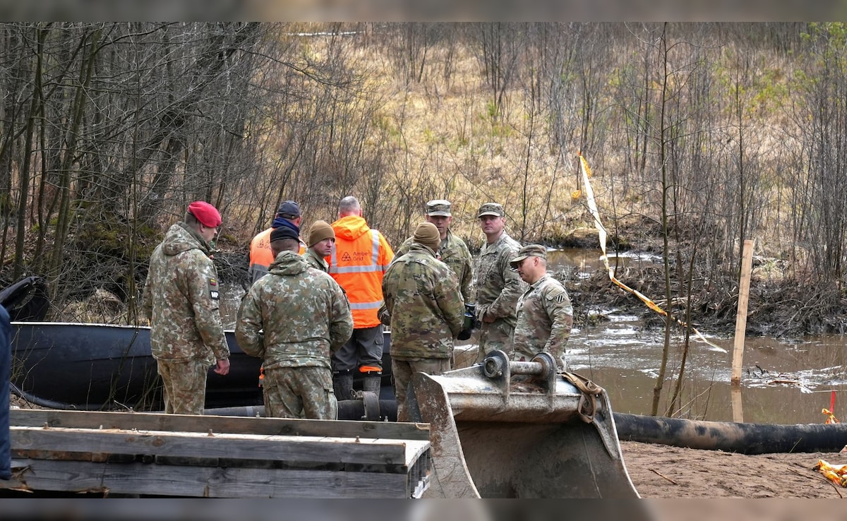 देशभक्ति नहीं, कुछ और... इस देश के युवा इसलिए हो रहे फौज में भर्ती?
