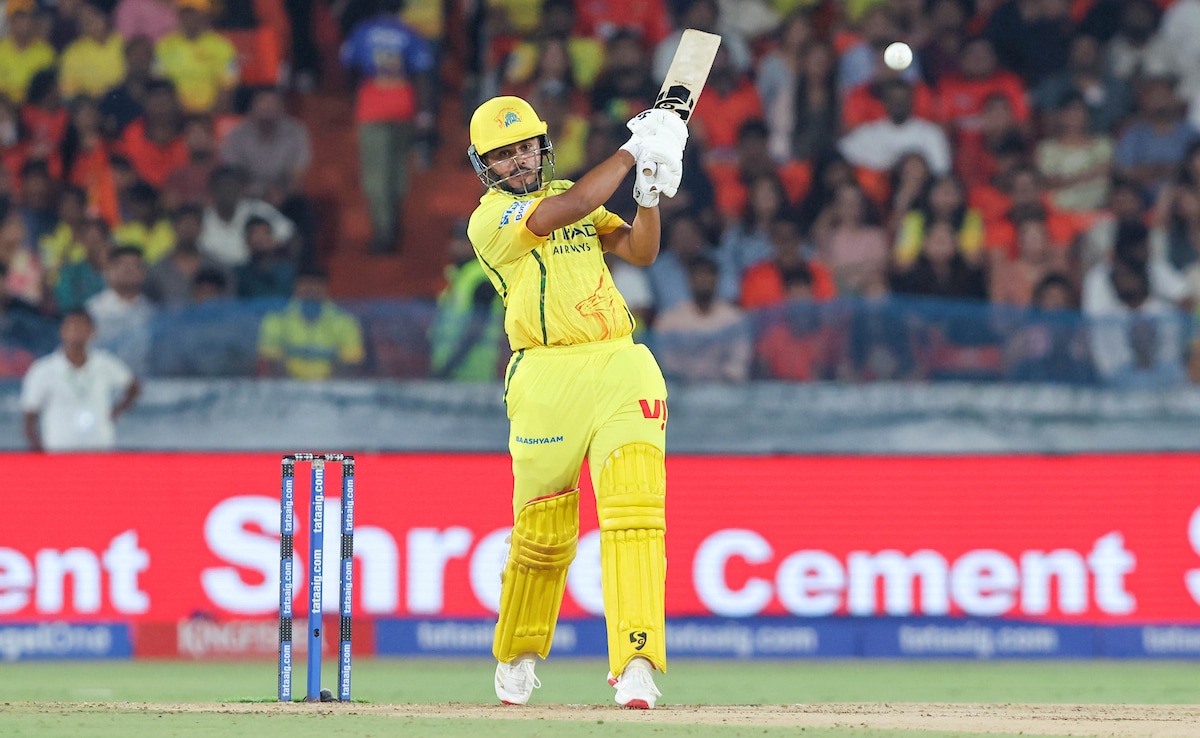 SRH vs CSK LIVE Score, IPL 2026: 6, 4, 4, 4, 4 – CSK Star Ayush Mhatre Tears SRH Pacer Apart, Then Suffers Worrying Injury