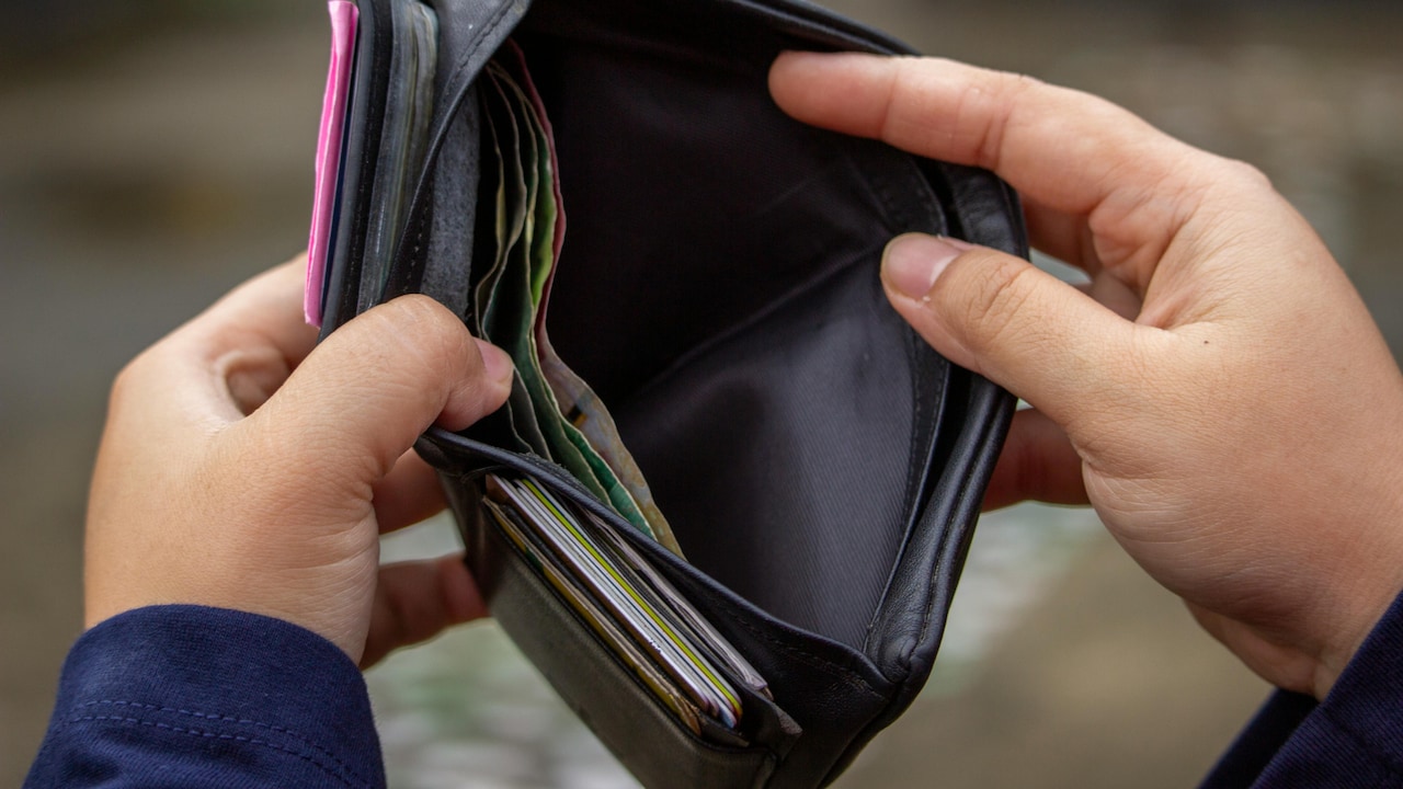 Why Do Some Wallet Zips Break Early? Hardware Quality Check