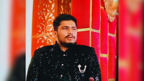 दिल्ली में बेखौफ बदमाश! आपसी विवाद में युवक पर चाकू से हमला, AIIMS में भर्ती; आरोपी की तलाश में जुटी पुलिस