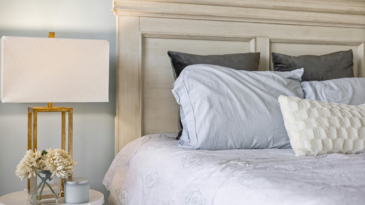 Why Memory Foam Pillows Feel Uncomfortable At First And How To Fix It