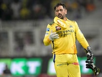 MS Dhoni Suffers 2nd Injury, CSK Coach Stephen Fleming Drops IPL 2026 Comeback Bombshell