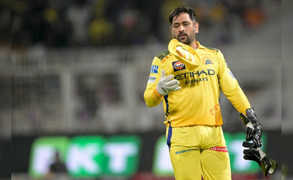 MS Dhoni: फिट होने के बावजूद क्यों नहीं खेल रहे हैं धोनी? हैरान कर देने वाले सवाल का जवाब आ गया सामने