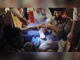 उज्जैन: बोरवेल में गिरा 3 साल का बच्&zwj;चा, मौके पर पहुंचे कलेक्टर रोशन कुमार सिंह, जान&zwj;िए कहां फंसा मासूम?