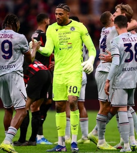 AC Milans Serie A Title Hopes In Tatters After Shock Udinese Defeat, Juventus Fourth