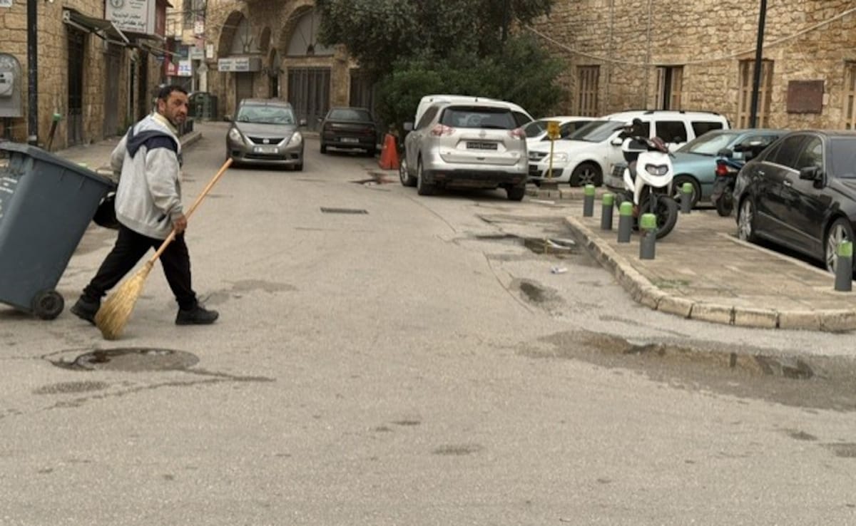 Amid Bombing In Lebanon, Sanitation Workers Keep Streets Alive