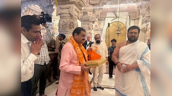 Gautam Adani In Ayodhya For Ram Lalla Darshan At Ram Janmabhoomi Temple | Watch Video