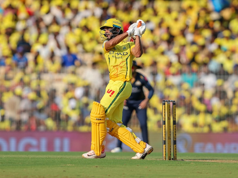 CSK vs GT LIVE Score, IPL 2026: 6, 6 - Ruturaj Gaikwad Breaks Shackles After Injury Scare; 4-Down CSK In Trouble