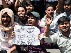 QR Codes And WhatsApp Groups: How Noida Protests Were Planned Overnight