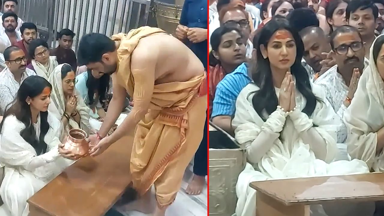 Actor Sonal Chauhan Attends Bhasm Aarti At Mahakaleshwar Temple
