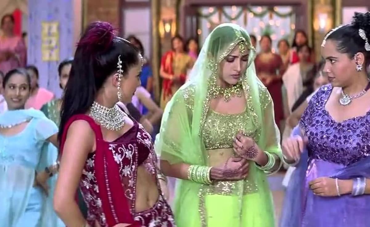 खूबसूरती में माधुरी, जूही को टक्कर देती थी 90s की यह एक्ट्रेस, गोविंदा, सैफ और सुनील के साथ दी हिट फिल्में, अंडरवर्ल्ड के डर से रातों रात हुई गायब